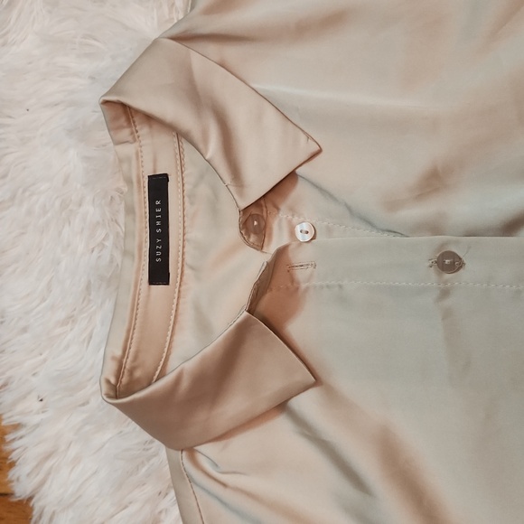 Suzy Shier satin  style button down blouse. - Picture 3 of 9